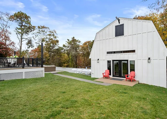 7-Br Retreat Pool, Hot Tub, Sauna, Barn