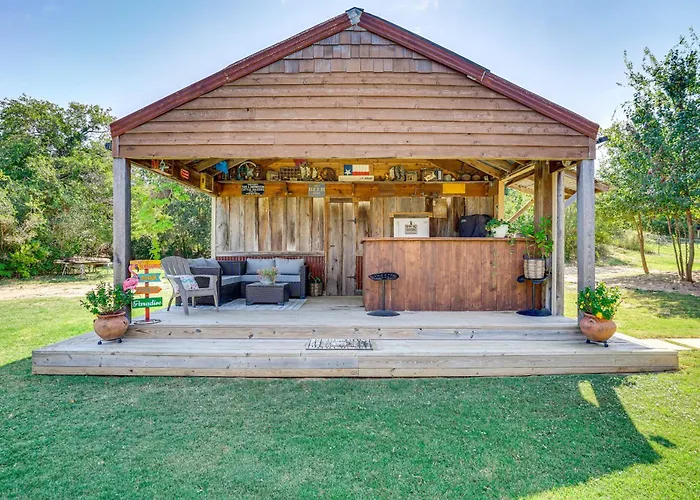 4 Mi To Dtwn: Home W/ Pool In Stephenville!