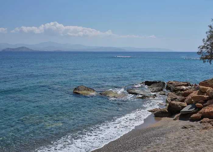 Mando Seaside Villa