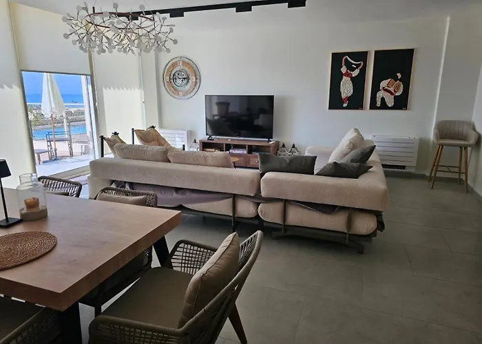 Villa Champagne Green Coast Palase