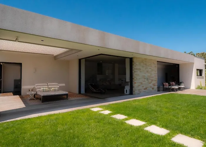 Villa Contemporaine Classee 5 Etoiles Avec Piscine Antibes