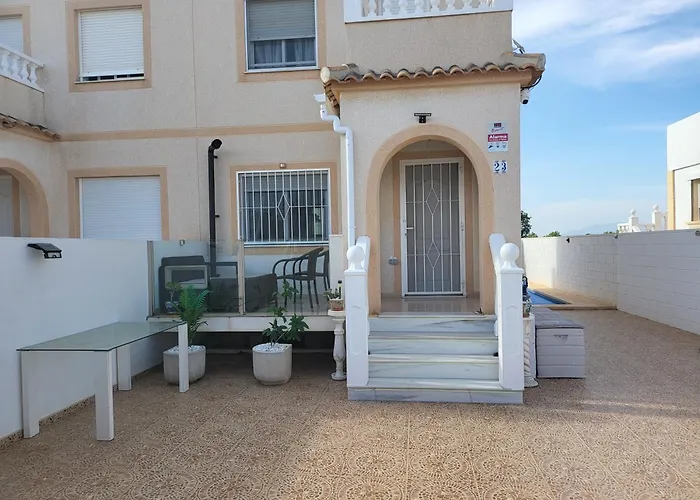 Vao Holiday Rentals-Villa With Pool On New Sierra Golf