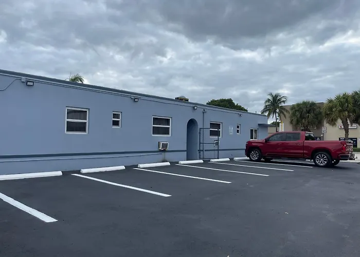 Motels Crown Inn