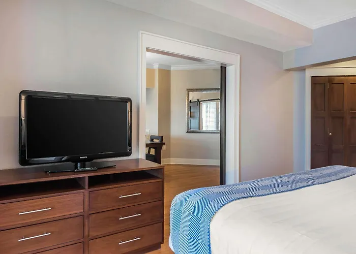 Cheap hotel: Bluegreen Vacations Fountains, An Ascend Collection Resort