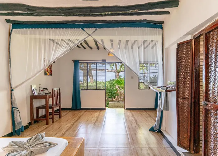 Red Monkey Beach Lodge