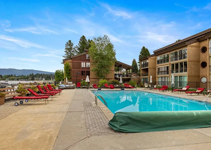 New! Beach Cruzen - Crystal Beach - Lakefront - Beach - Seasonal Pool