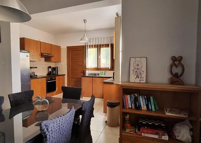 Shanti Paphos Holiday House
