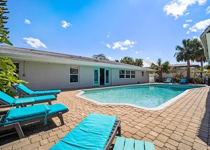 Canal Front Beach Home, Private Pool