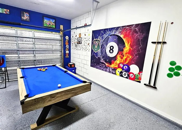 Bluelakeview Luxury Villa With Private Pool & Spa Plus Lake Views, Bbq, Games Room