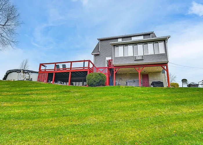Williamstown Gem W/ Private Pool & Hot Tub!