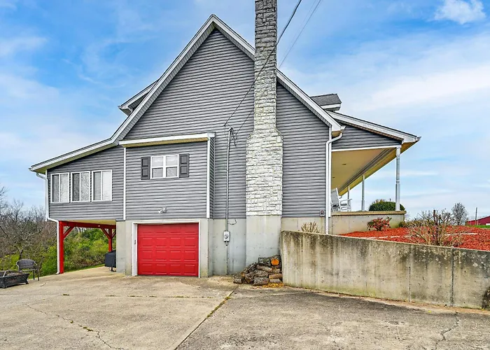 Williamstown Gem W/ Private Pool & Hot Tub!