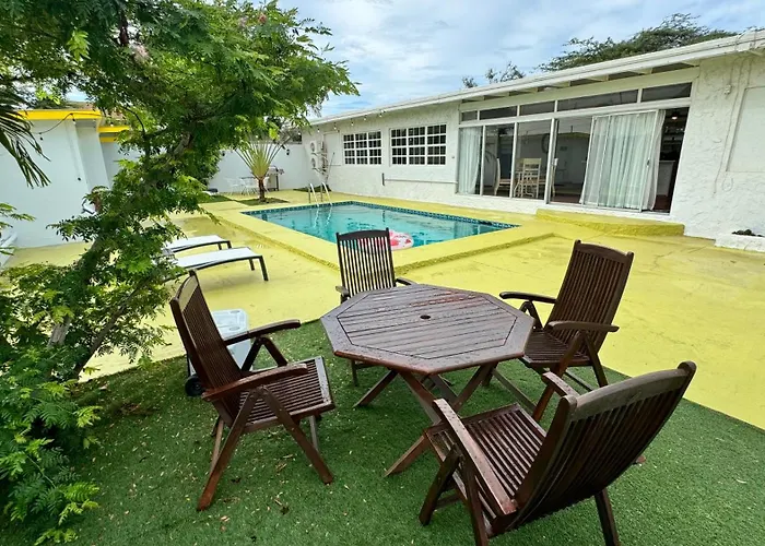 3Br Villa By Eagle Beach Pool