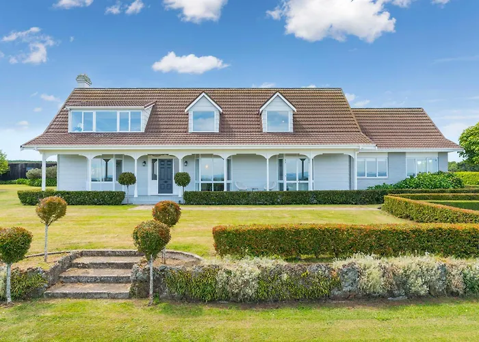 Lake Taupo Estate For 18Ppl Pool, Spa & Big Views