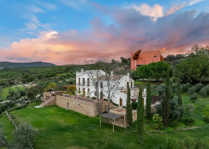 Cortijo La Almazara