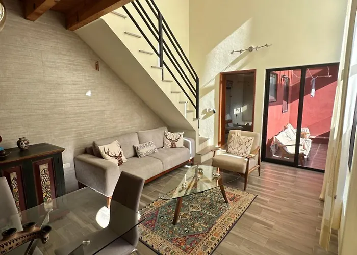 Antigua Casa Del Limon