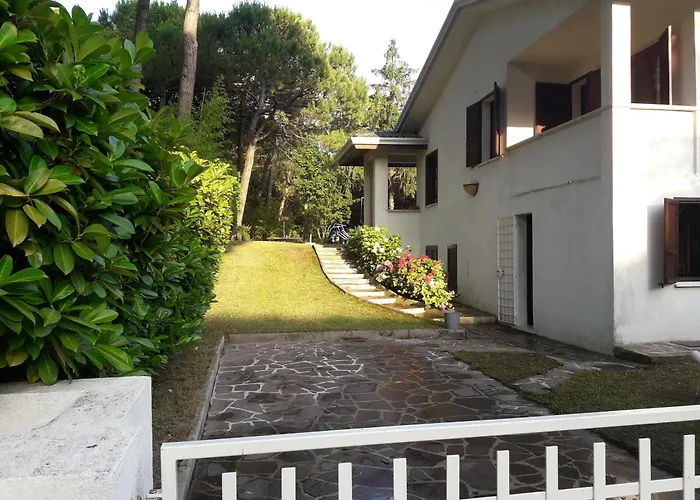 Villa By The Sea And Shared Pool