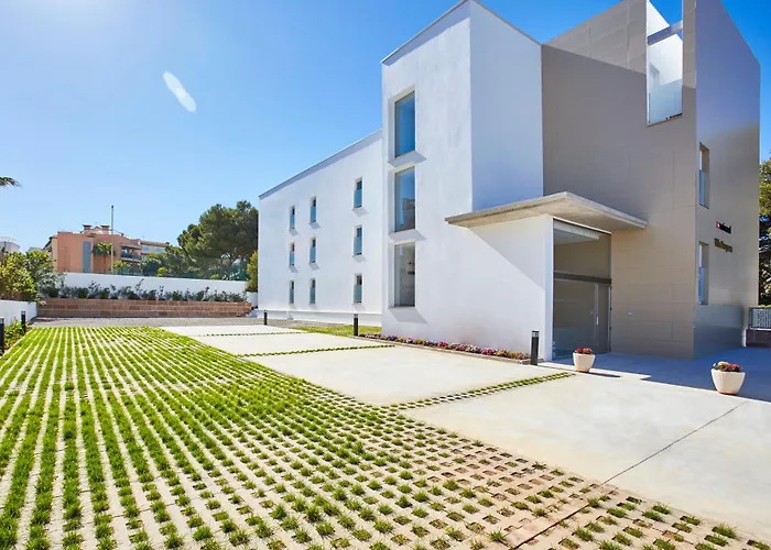 Universal Hotel Marques