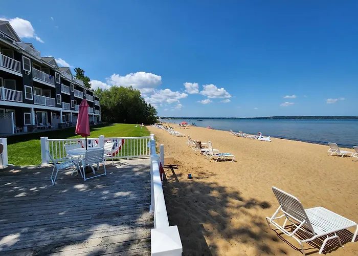 North Shore Inn Tc 306