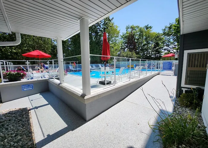 North Shore Inn Tc 102