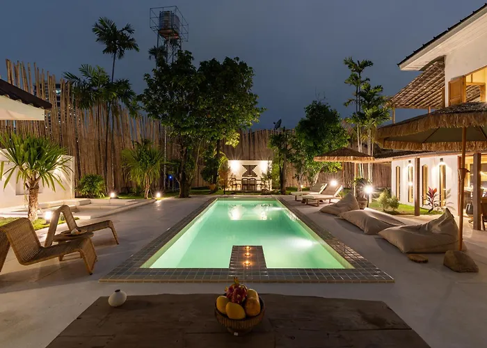 Tanpuri Watket - 8-Bedrooms Villa With Private Pool In The Old Town City - Prime Location