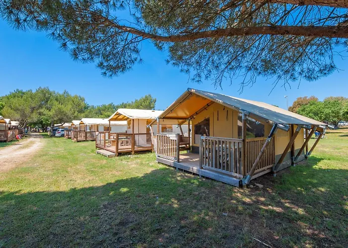 Günstiges Hotel: Eurocamp Tents At Campsite Polari