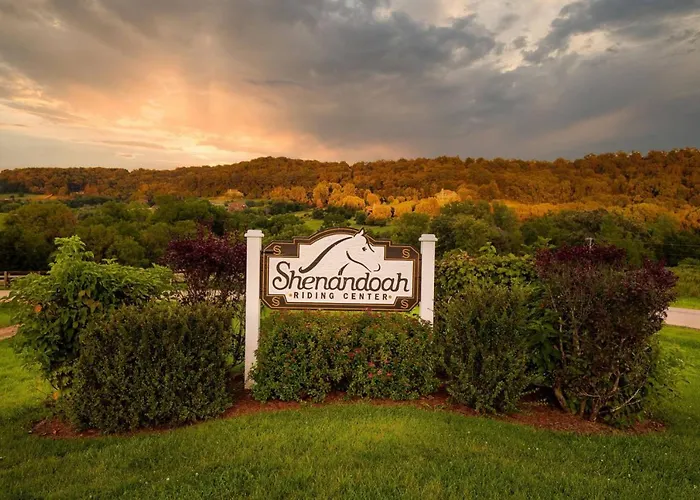 Summer Escape In Galena - Hot Tub & Relax