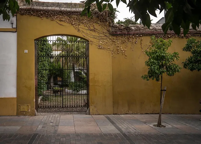 Perros hoteles Palacio De Los Angulo Casa Histórica En El Centro De