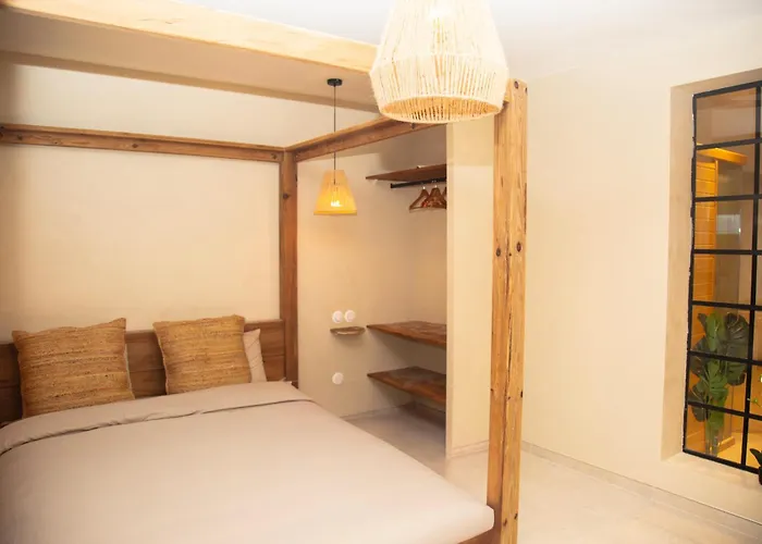 Bonica Spa, Exceptionnel, piscine intérieure, spa, sauna et Parking privé