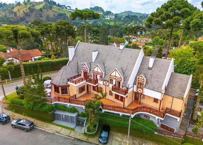 Alojamento com o café da manhã Apenas: Pousada Campos de Provence Campos do Jordão