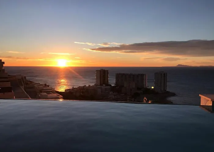 Villa conectada al mediterraneo, Infinity pool