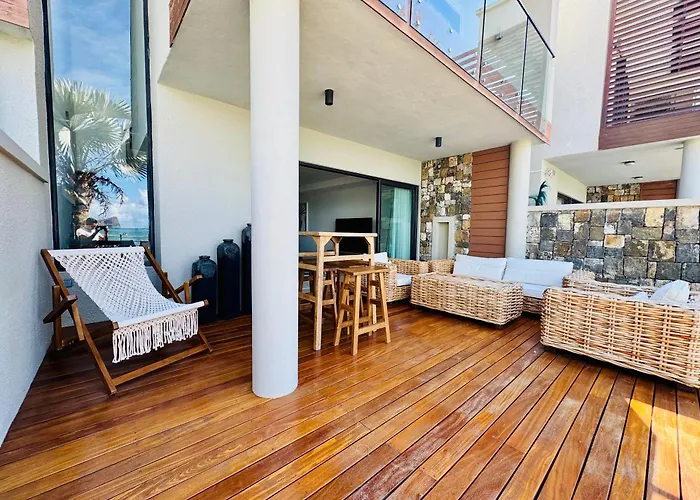 Coin De Mire Luxury Beachfront Duplex