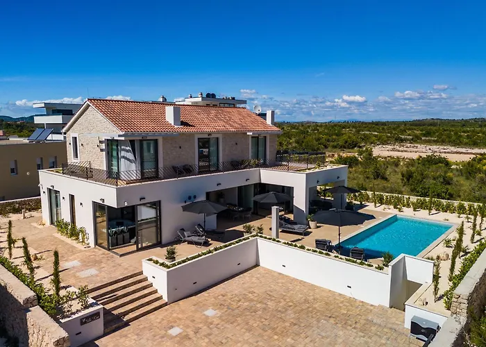Luxury Villa Kaia -Heated Pool, Sea View, Jacuzzi, Gym And Sauna