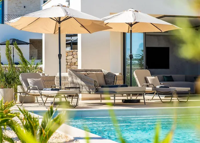 Villa Galla - Sea View, Jacuzzi, Heated Pool Modern Design