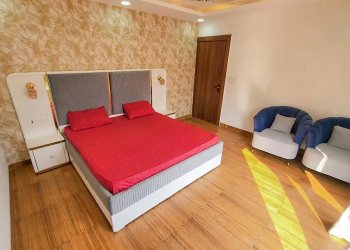 Vacationbuddy Elysian Farm With Pool Noida