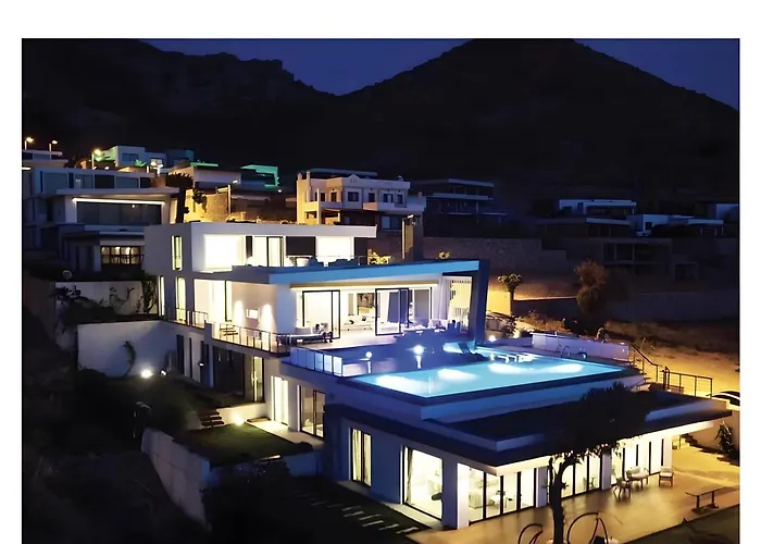 Marinhill High Luxury Villa With Private Pool And Sea View
