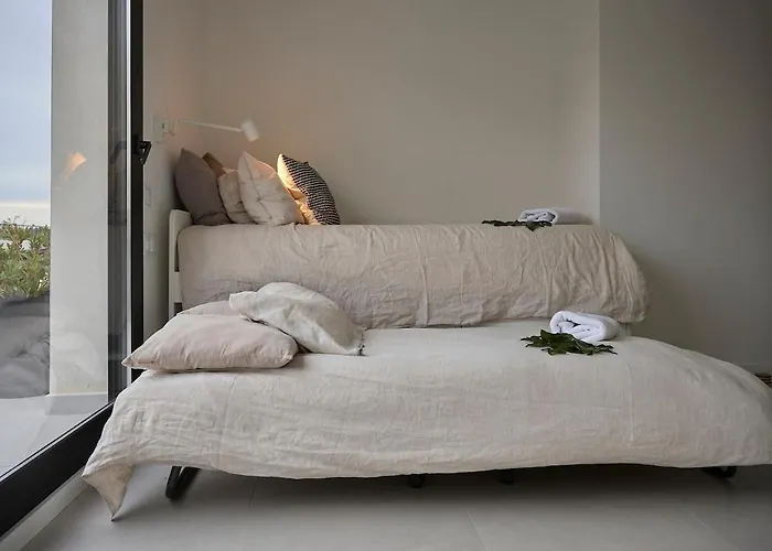 Villa Sitges Casa Selva 7 minutos de Sitges en coche Diseño Comodidad Nueva Ideal para Vacaciones