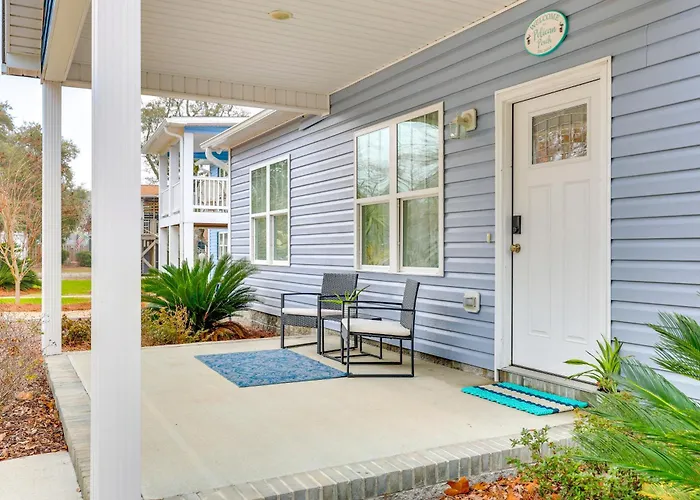Serene Oak Island Home W/ Private Saltwater Pool!