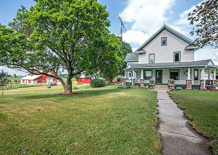 Wine Country Oasis Charming Farmhouse 10 Acres
