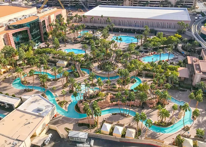 No Resort Fee Strip View Balcony+ Valet Parking