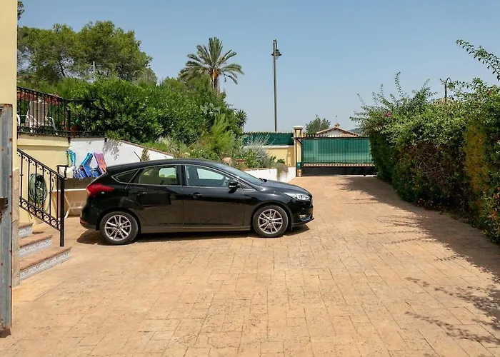 Luxury Villa Close To Beach, Mountain And Golf!