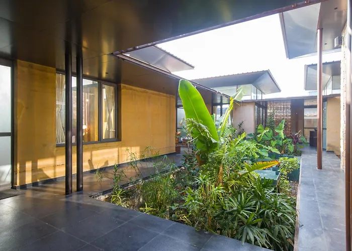 Elivaas Hari Bagh 4 Bhk Villa With Gaming Zone & Art Nook