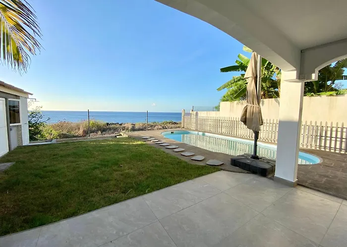 Solara West - Private Pool And Seafront