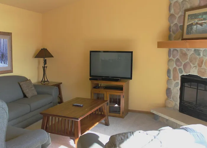 2 Bedroom Upper Duck Lake Condo At Wild Eagle Lodge