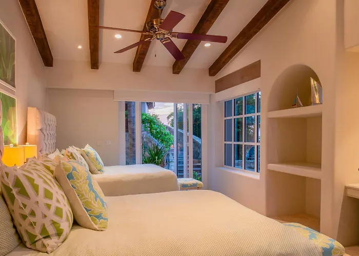 Beautiful 3 Bd Villa With Staff And Steps From The Beach In Del Mar Palmilla
