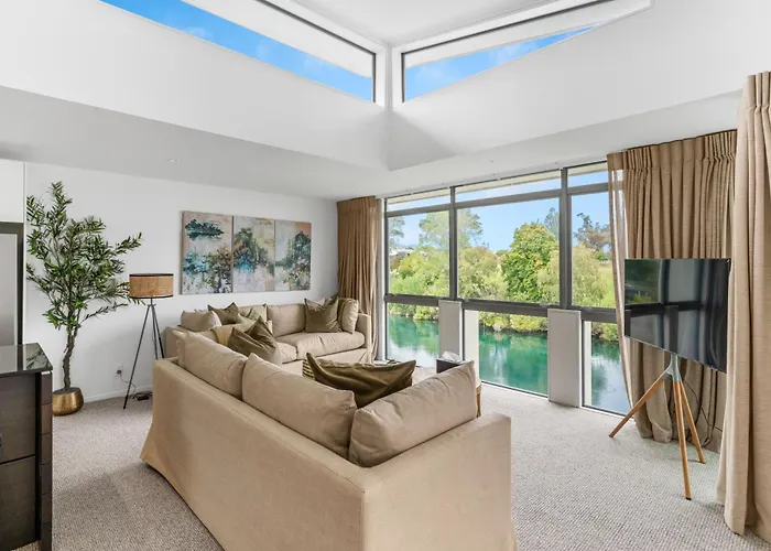 Riverside Oasis - Taupo