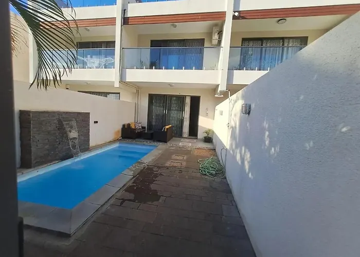Stunning 4-Beds Villa With Pool Flic En Flac