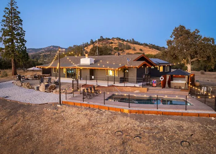 4000 Sf, 20 Acre Gated Luxe Estate, Game Room, Pano View, Pool, Spa