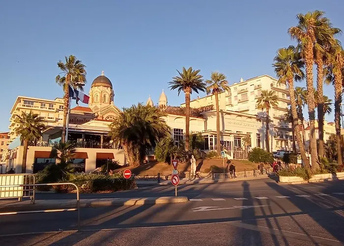 Maison Au Calme Avec Jardin Et Piscine Saint Raphael