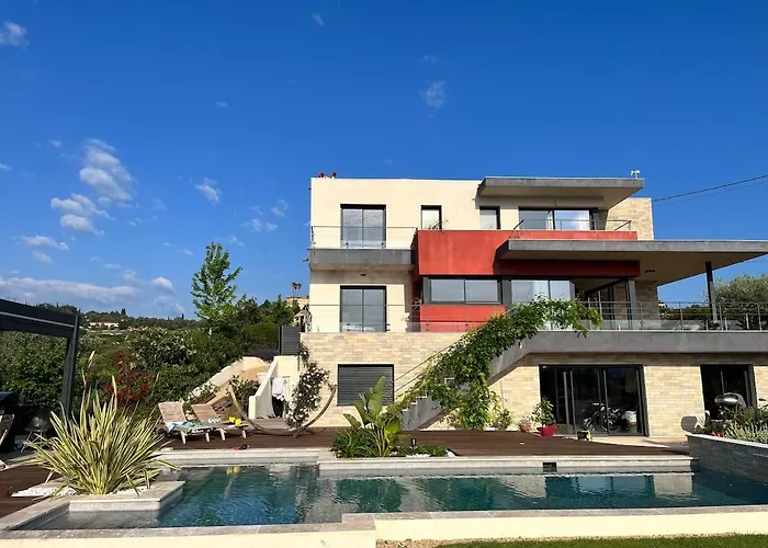 Luxury villa piscine chauffée confort exceptionnel