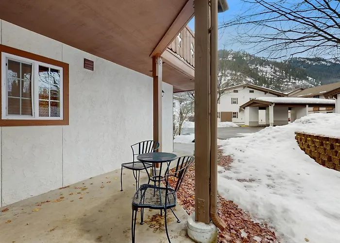 Icicle Village Resort 402: Juniper Studio